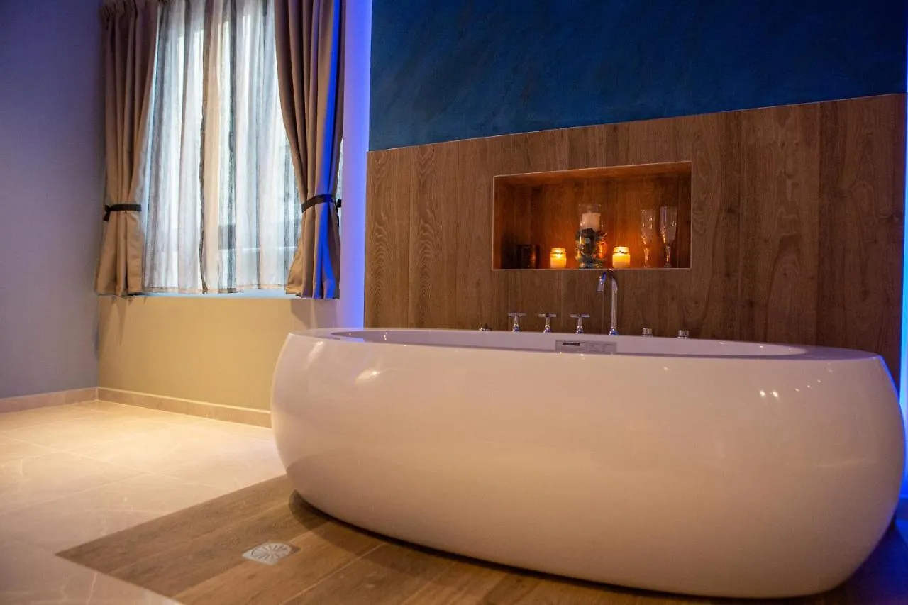 Angel Deluxe Apartments & Suites Salonicco Grecia